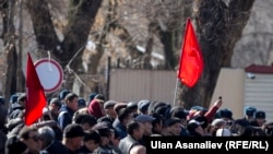 Митинг в поддержку Текебаева