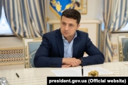 Попри критику перебування Татарова в Офісі президента, Володимио Зеленський продовжує тримати його біля себе