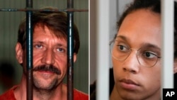 Traficantul rus de arme Viktor Bout și jucătoarea americană de baschet Brittney Griner, de două ori campioană olimpică.