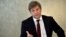 Кызматтан кетирилген каржы министри Олександр Данилюк. 