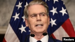 Secretarul Trezoreriei SUA, Scott Bessent, la o conferință de presă la Departamentul Trezoreriei din Washington, pe 24 august 2026
