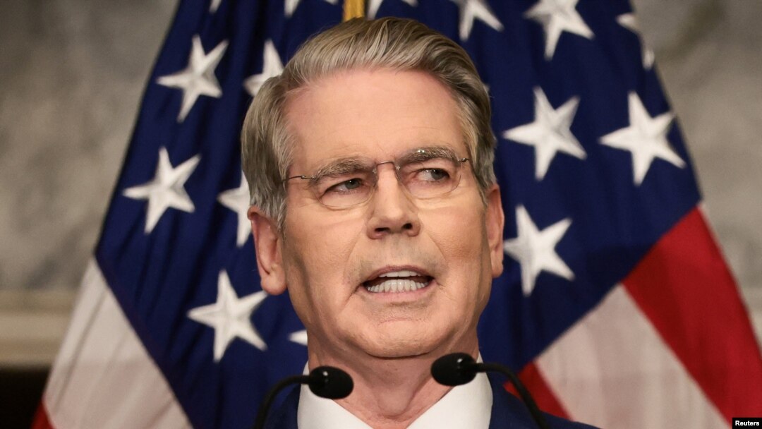 US Launching 'Economic Onslaught' On Iran, Demands Countries Cut 'Lifelines' That Sustain Tehran - Radio Free Europe/Radio Liberty