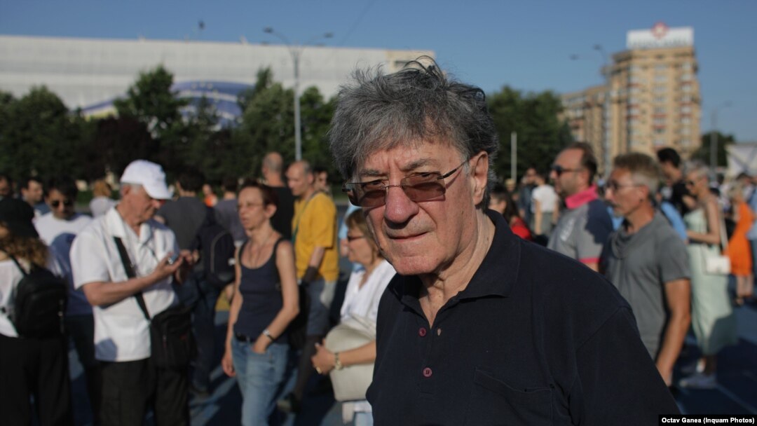 Ion Caramitru a participat, alături de actorii de la toate teatrele bucureștene, la protestul față de tăierile fără precedent operate de Guvernul Dăncilă
