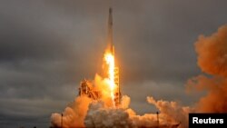 Запуск ракеты Falcon 9