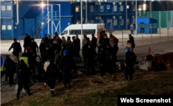 Усть-Лугадағы жанжалдың видеоасынан скриншот.