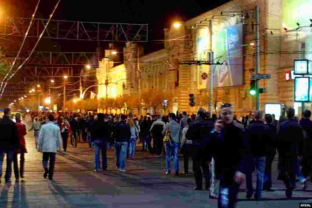 Moldova - Demonstration against poll results, Chisinau 6April2009