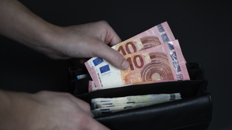 Частные кредиторы потребуют от Киева выплат по госдолгу – WSJ
