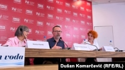 Nataša Kandić (prva sleva), Kristijan Nilsen i Jovana Kolarić iz Fonda za humanitarno pravo, 26. septembar 2025.