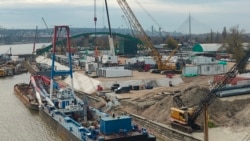 Како кинеските компании во Србија добиваат зделки без тендери?