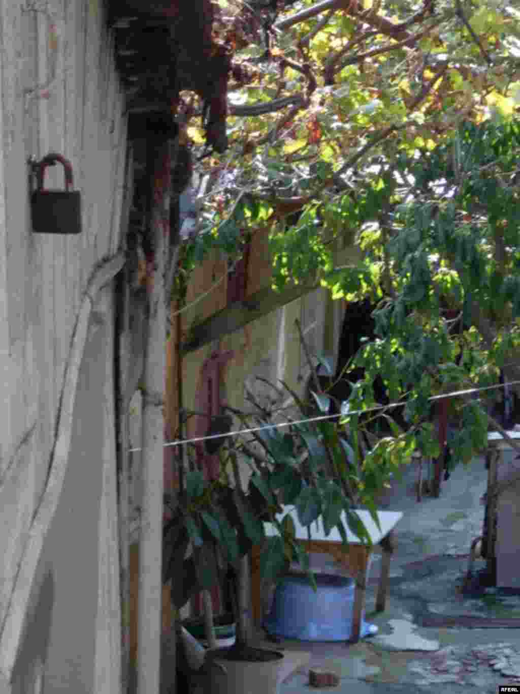 Georgia - Life in Tbilisi's Havlabar district #16