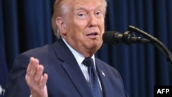 دونالد ترامپ در گردهمایی جمهوری‌خواهان کنگره در باشگاه گلف او در دورالِ ایالت فلوریدا، ۱۸ اسفند