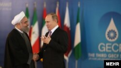 Zajedničko pronalaženje političkog rešenja sirijske krize: Hasan Rohani i Vladimir Putin