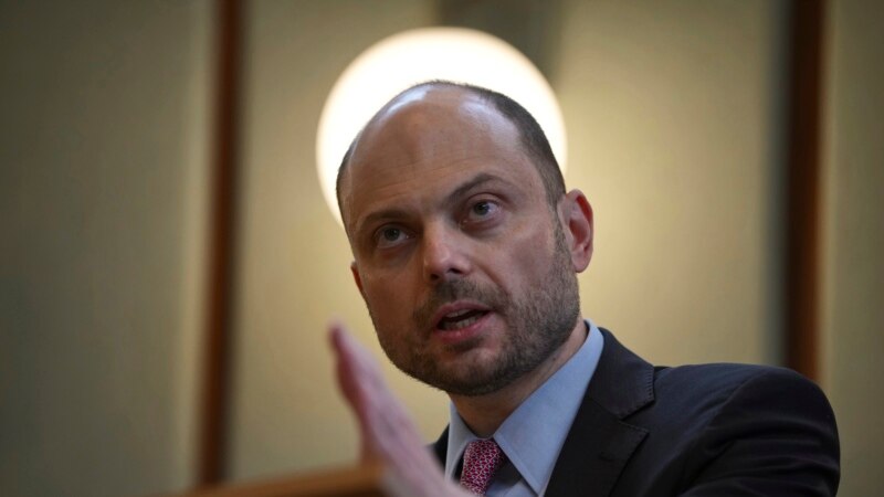 Kritiki Kremlja obtožili Švico gostoljubja do 'vojnih zločincev'