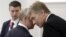 Владимир Путин и Дмитрий Песков 