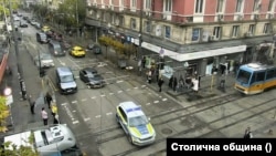 Кой може да "пипа" светофарите в София и да не спазва правилата за движение