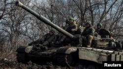 Ukrainian soldiers outside the frontline town of Bakhmut on March 4.