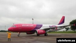 Самалёт кампаніі Wizzair 