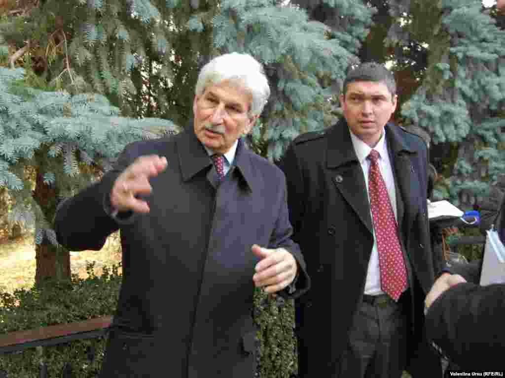 Gazda primitoare, Philip Remler