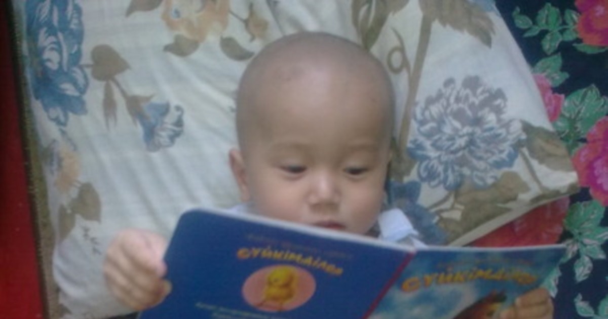 Әдемі кискасы бар әйелмен жыныстық қатынас