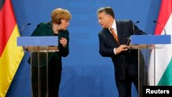 Kancelarja gjermane, Angela Merkel dhe kryeministri hungarez, Viktor Orban, foto nga arkivi.