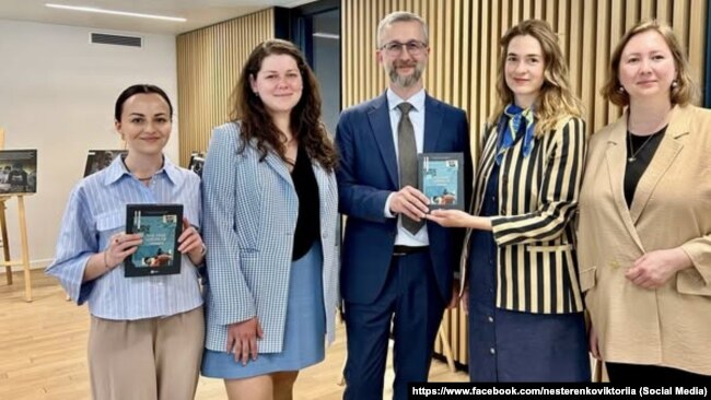 Українська делегація «Кримського тижня» – серії заходів за участю дипломатів, депутатів Європарламенту, присвячених Криму. Брюссель, 13 травня 2025 року