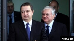 Armenia - Armenian Foreign Minister Edward Nalbandian (R) and his Serbian counterpart Ivica Dačić arrive at a joint press conference, Yerevan, 3Jun2015.