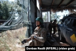 უკრაინელი ჯარისკაცები ემალებიან რუსულ FPV დრონებს. პოკროვსკის მიმართულება