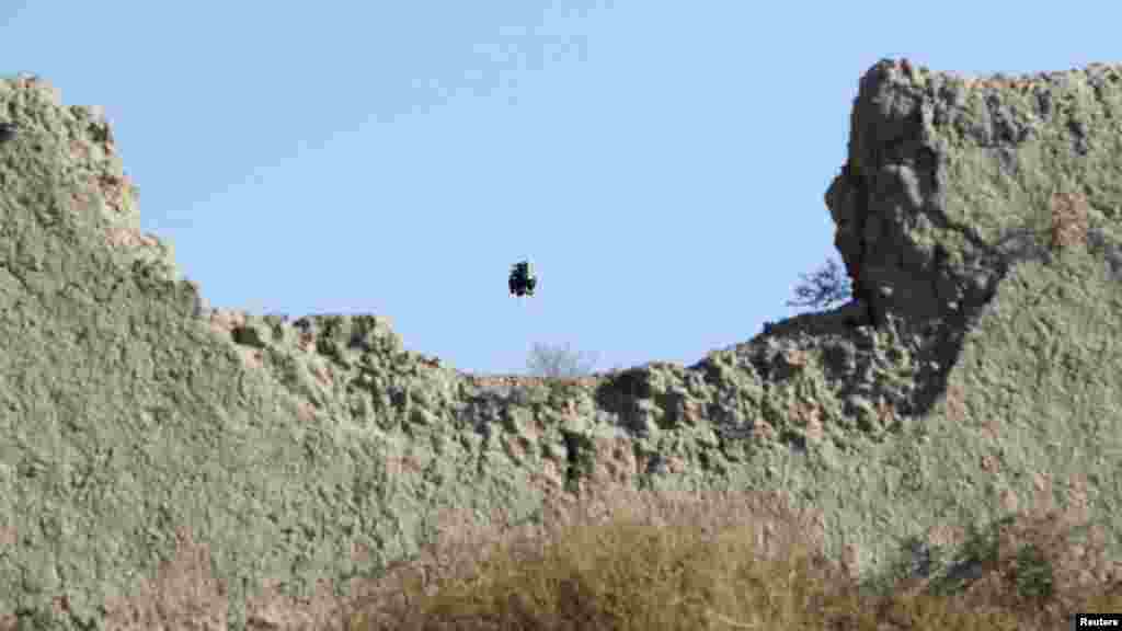 Afganistan - Američka nadzorna kamera, Helmand provincija, 2. novembar 2012. Foto: REUTERS / Erik De Castro