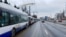 Coloane de troleibuze pe o stradă din Chișinău, în urma deconectării curentului electric, pe 31 ianuarie 2026.