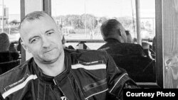 Геннадій Шутов (Генадзь Шутау) був водієм вантажівки та затятим байкером, у якого білоруські силовики стріляли 11 серпня 2020 року. Через вісім днів він помер від ран у віці 44 років.