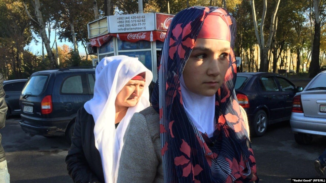 Зарина Юнусова после возвращения в Душанбе