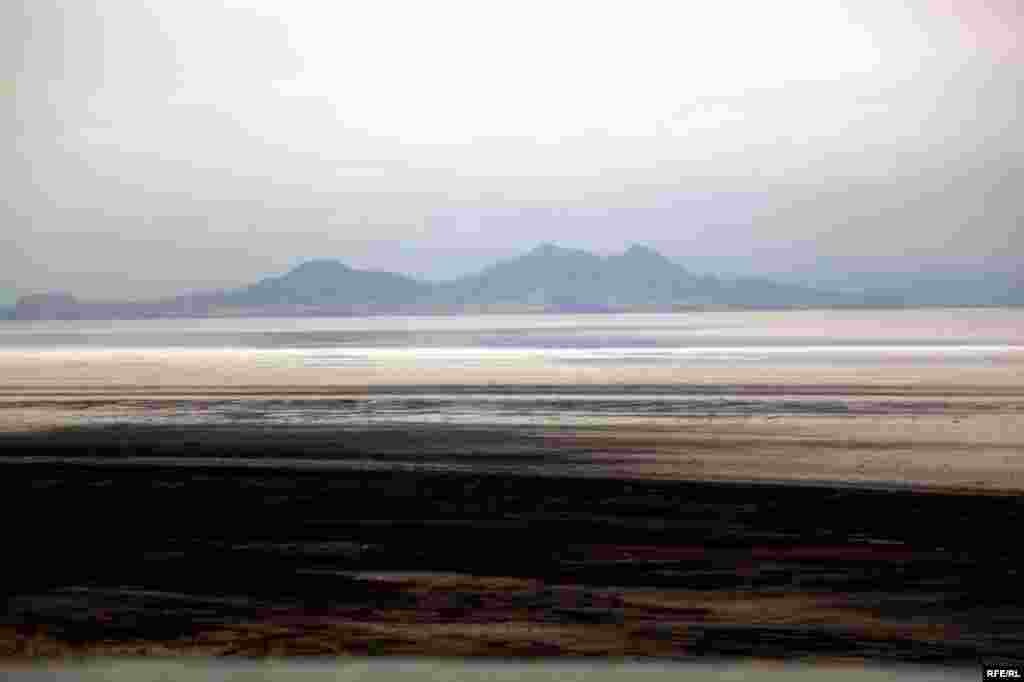 Озеро Урмия: "превращение" в пустыню #19