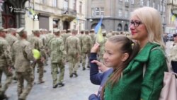 Десантники вперше урочисто пройшлись вулицями Львова після повернення з Донбасу – відео