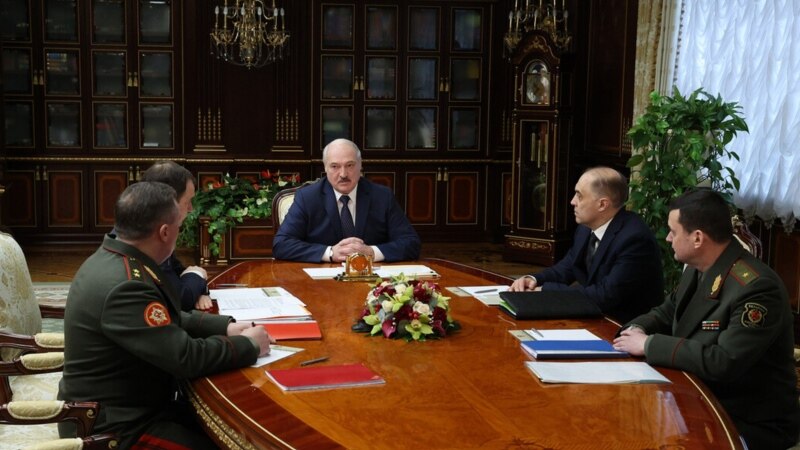 Lukašenko: U Bjelorusiji neće biti prijenosa vlasti