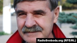 Василь Голобородько, поет-шістдесятник, родом із Луганщини. Автор багатьох поетичних збірок, лауреат Шевченківської премії, премій імені Василя Симоненка та Миколи Трублаїні 