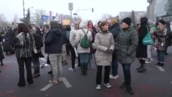 ‘Mi Novosađani smo očajni’: Novi protest zbog nesreće na Železničkoj stanici