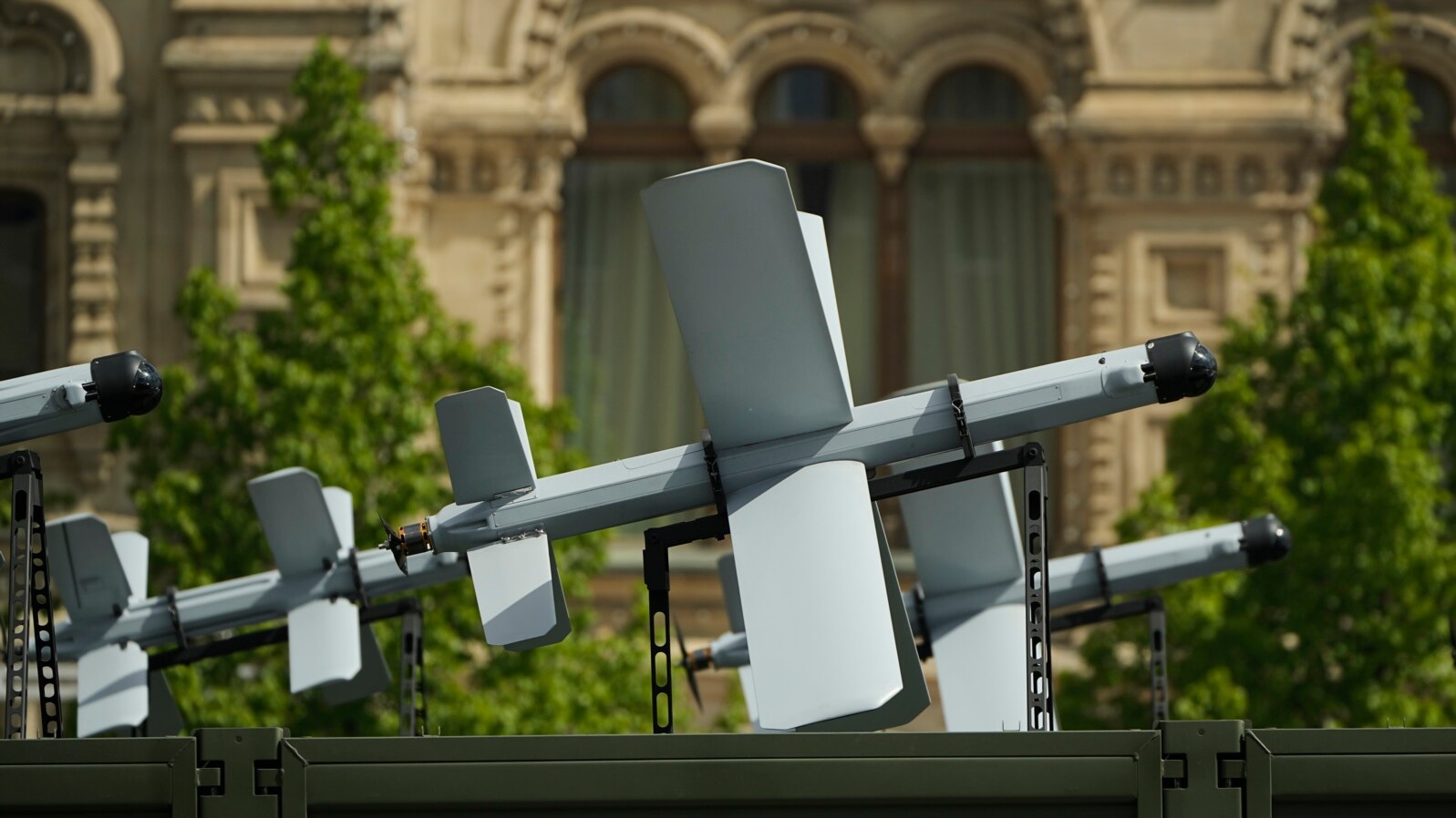 Беспилотното летало „Лансет“ на воената парада во Москва, Русија, на 9 мај 2025 година