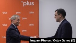 Liderul PLUS, Dacian Cioloș, l-a însoțit pe Vlad Voiculescu la lansarea candidaturii pentru primăria București