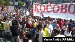 Protest u Beogradu: Pozivi na oslobođanje Kosova