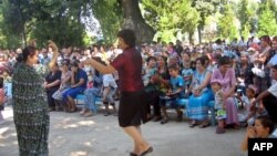 У ранейшыя гады сьвята адзначалася шырока. Фота са сьвяткаваньня Дня незалежнасьці 2011 году.