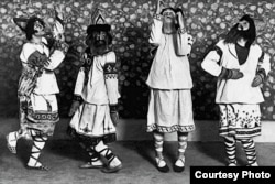 Костюмы по эскизам Николая Рериха к балету "Весна священная", Фото 1913