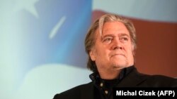 Steve Bannon. 