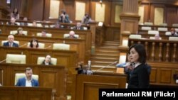 Premierul Maia Sandu în Parlament, 8 noiembrie 2019.