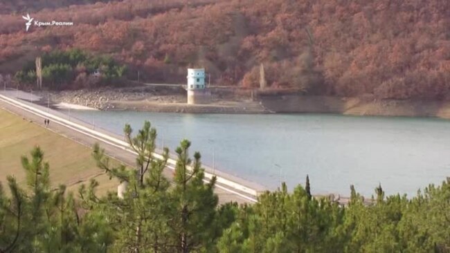 Там, где еще есть вода: Изобильненское водохранилище в Алуште (видео)