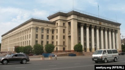 Нестор Петровичтің «Санкт-Петерборлық жезөкшелер» (2008).