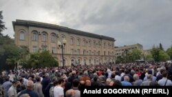 სოხუმი, არჩევნებით უკმაყოფილო ოპოზიციიის მიტინგი, 20 მაისი, 2019 წ