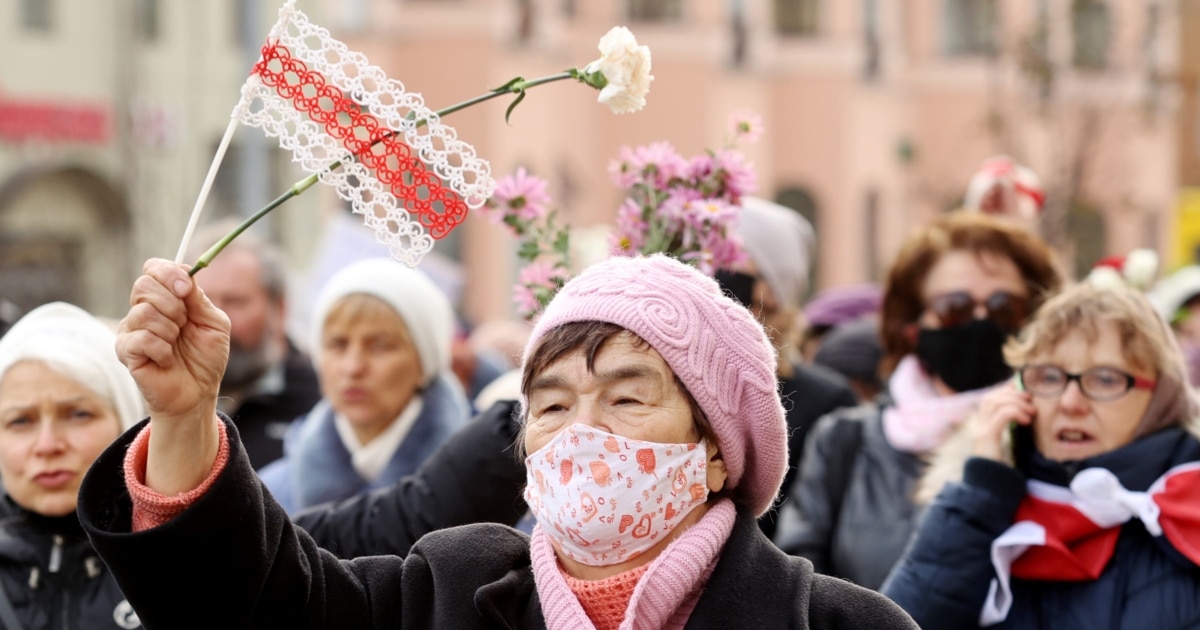 Protests In Minsk, Warsaw Show Solidarity With Belarusian Opposition