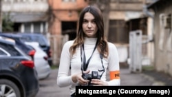 „ნეტგაზეთის“ ფოტოგრაფი მარიამ ძიძარია.