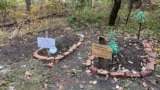 Могили цивільних мешканців Костянтинівки, Донецька область, 21 жовтня 2025 року