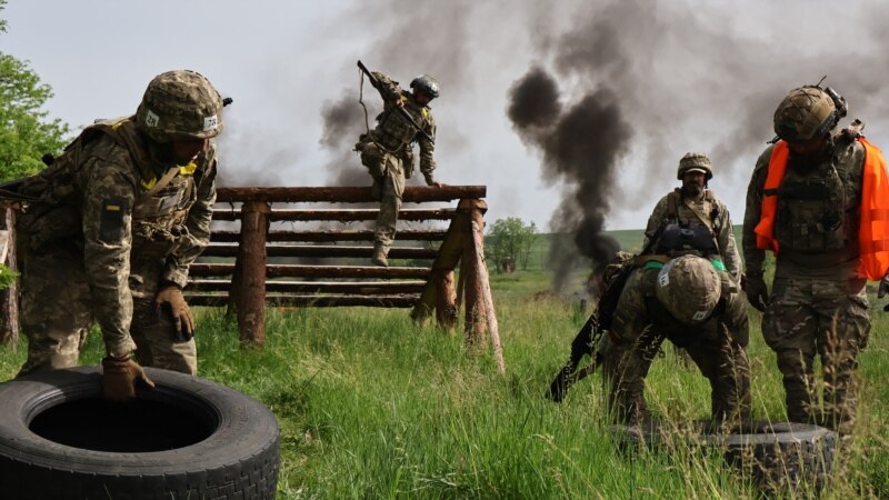 Ukrajina omogočila vključitev v vojsko tudi starejšim od 60 let